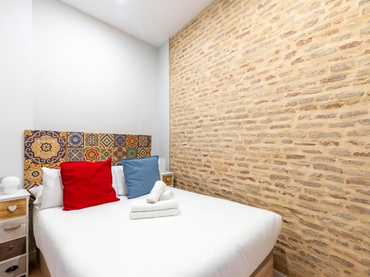 Holi-Rent Padre Manjon Apartment Sevilla Bagian luar foto