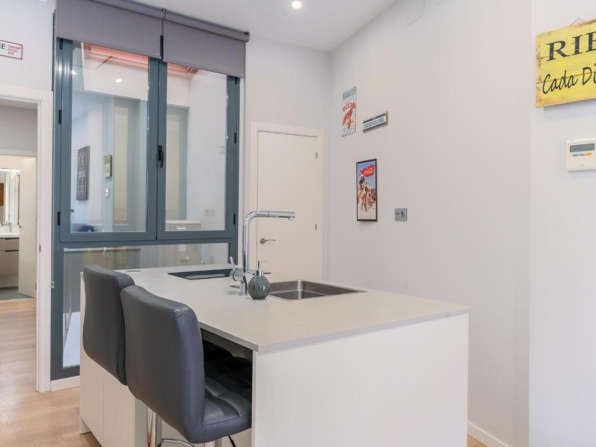 Holi-Rent Padre Manjon Apartment Sevilla Bagian luar foto