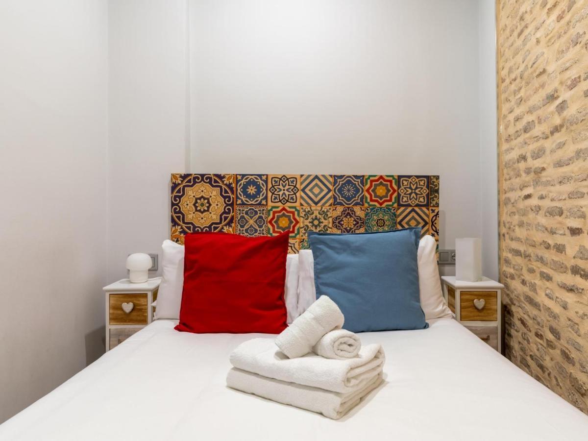 Holi-Rent Padre Manjon Apartment Sevilla Bagian luar foto