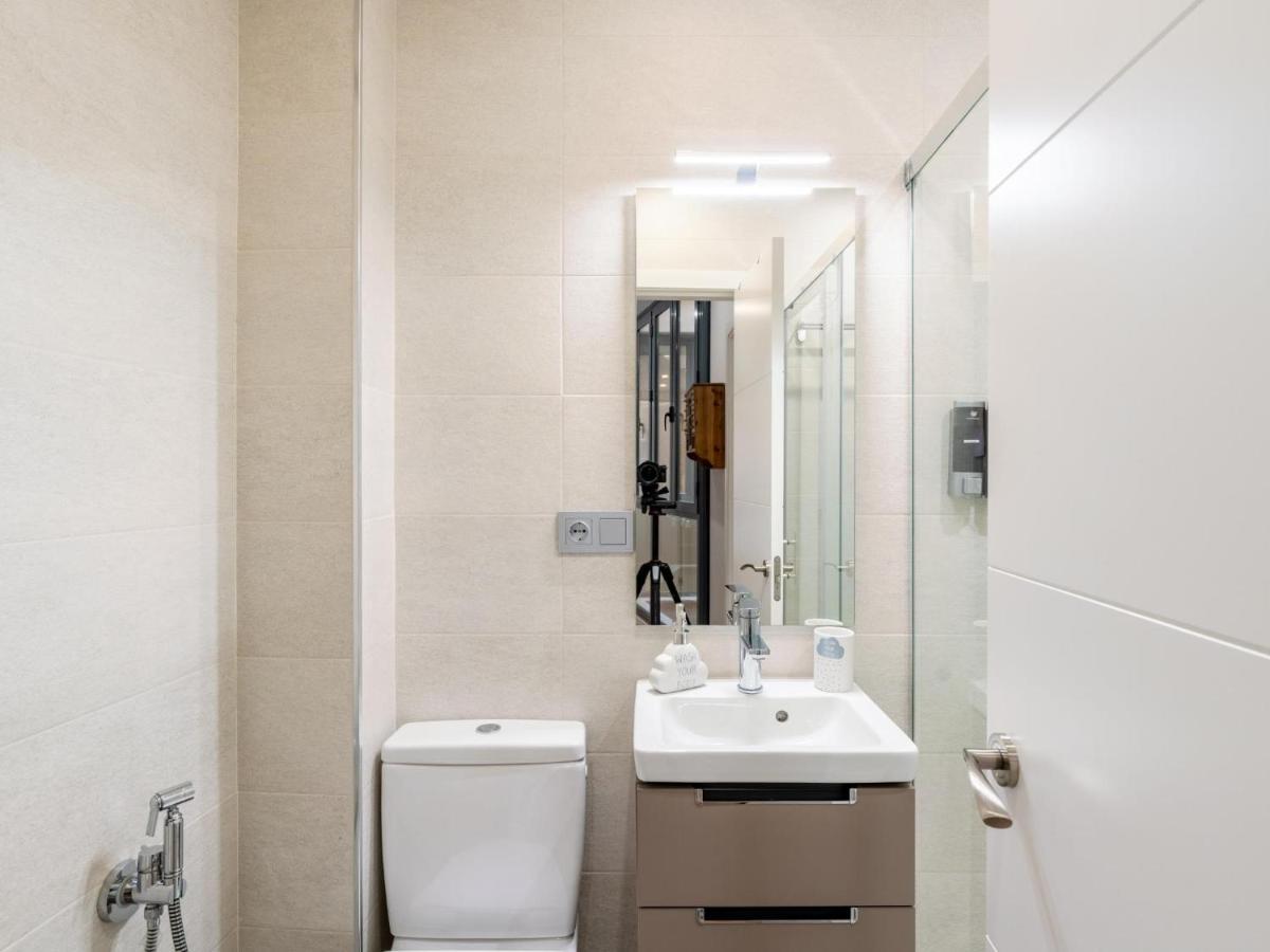 Holi-Rent Padre Manjon Apartment Sevilla Bagian luar foto