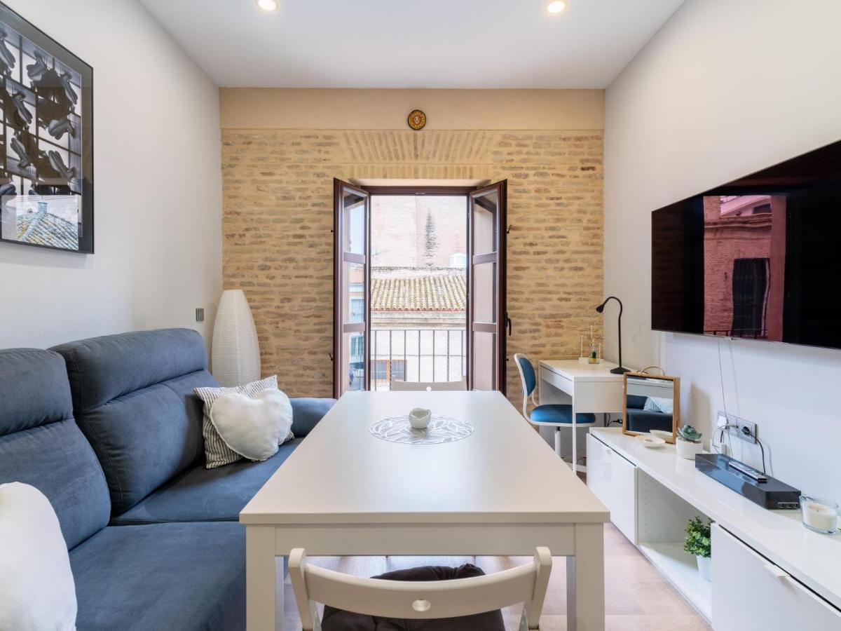 Holi-Rent Padre Manjon Apartment Sevilla Bagian luar foto