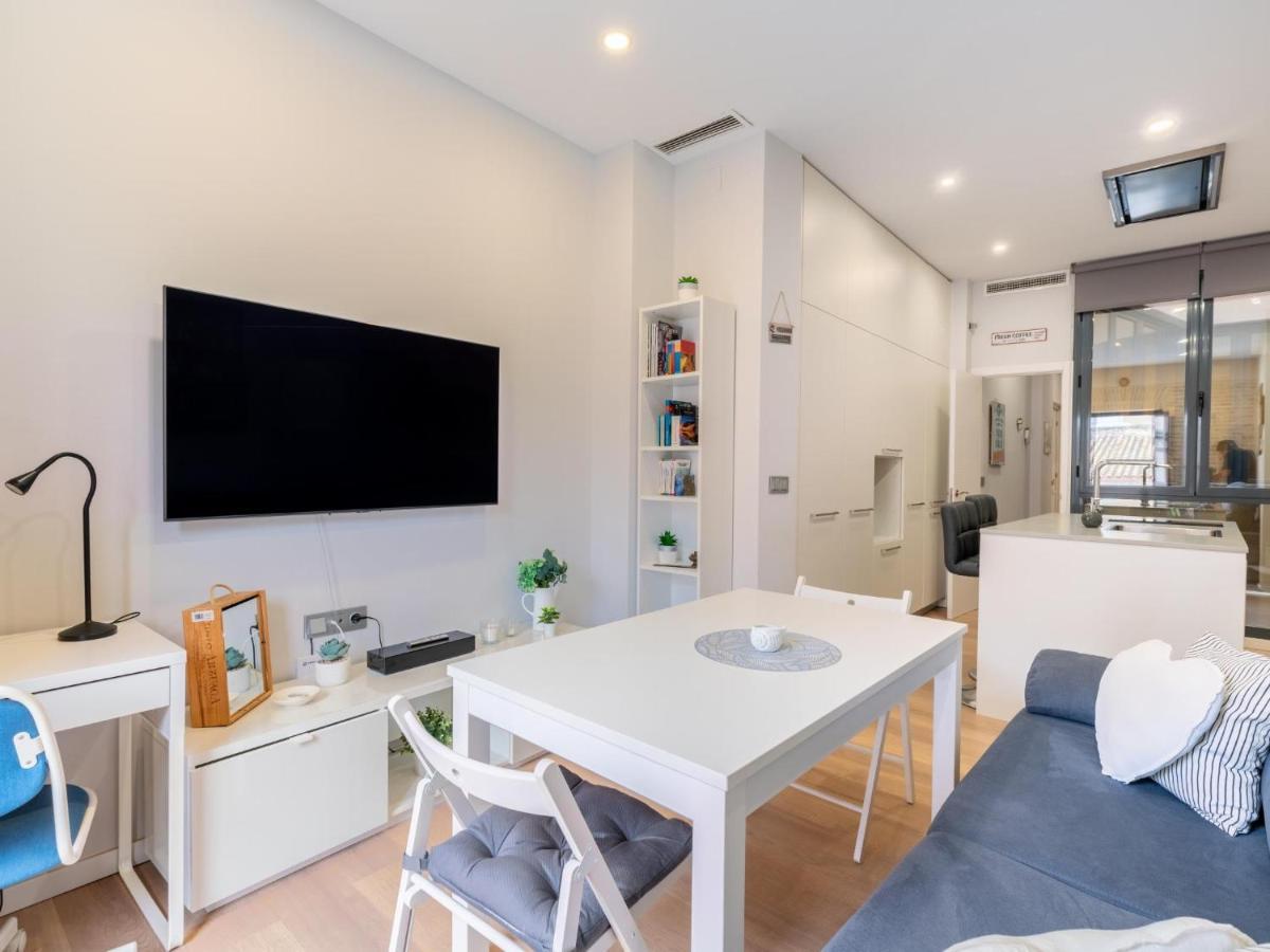 Holi-Rent Padre Manjon Apartment Sevilla Bagian luar foto