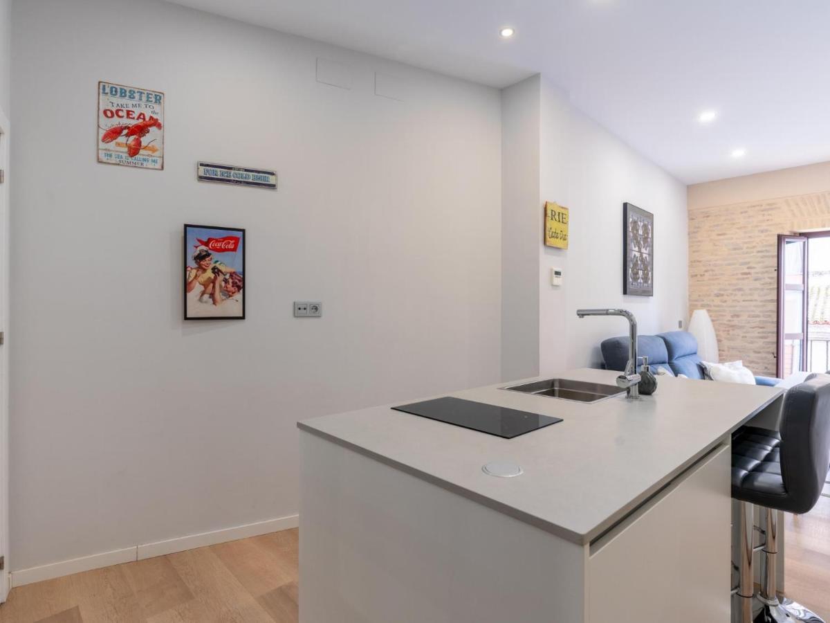 Holi-Rent Padre Manjon Apartment Sevilla Bagian luar foto